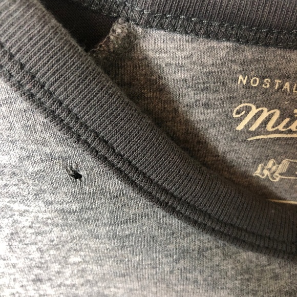 Mitchell & Ness - Boston Celtics Basketball Ranglan Top - Picture 7 of 7